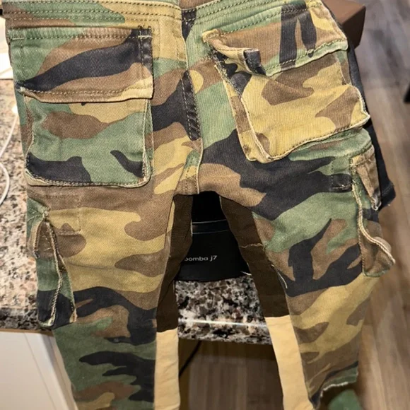 Valabasas pants camo